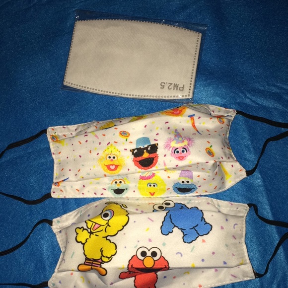 Sesame Street face masks - Picture 1 of 10